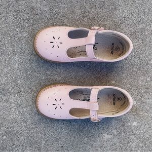 Girls light pink footmates mary janes